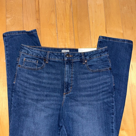 Women’s Size 10 High Rise Straight Leg Jeans - Picture 3 of 4
